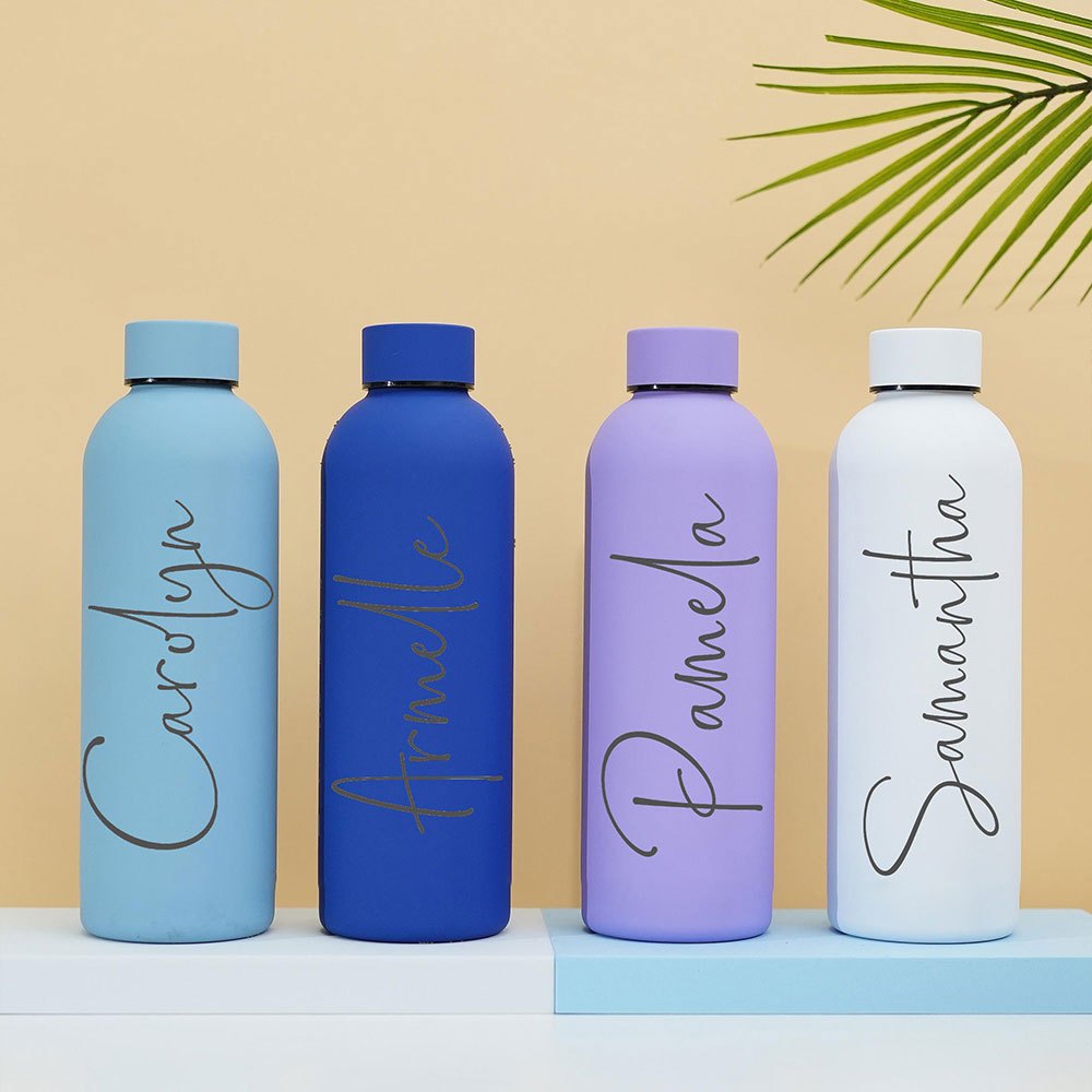 名前入りマット仕上げステンレス製水筒、カスタマイズ可能な手書 - Sports Water Bottle Insulated のレビューと価格